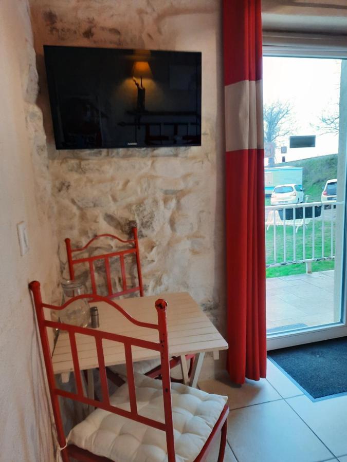 L'Echappee Tremoussante Bed and Breakfast Saint-Barthélemy-de-Vals Exteriör bild
