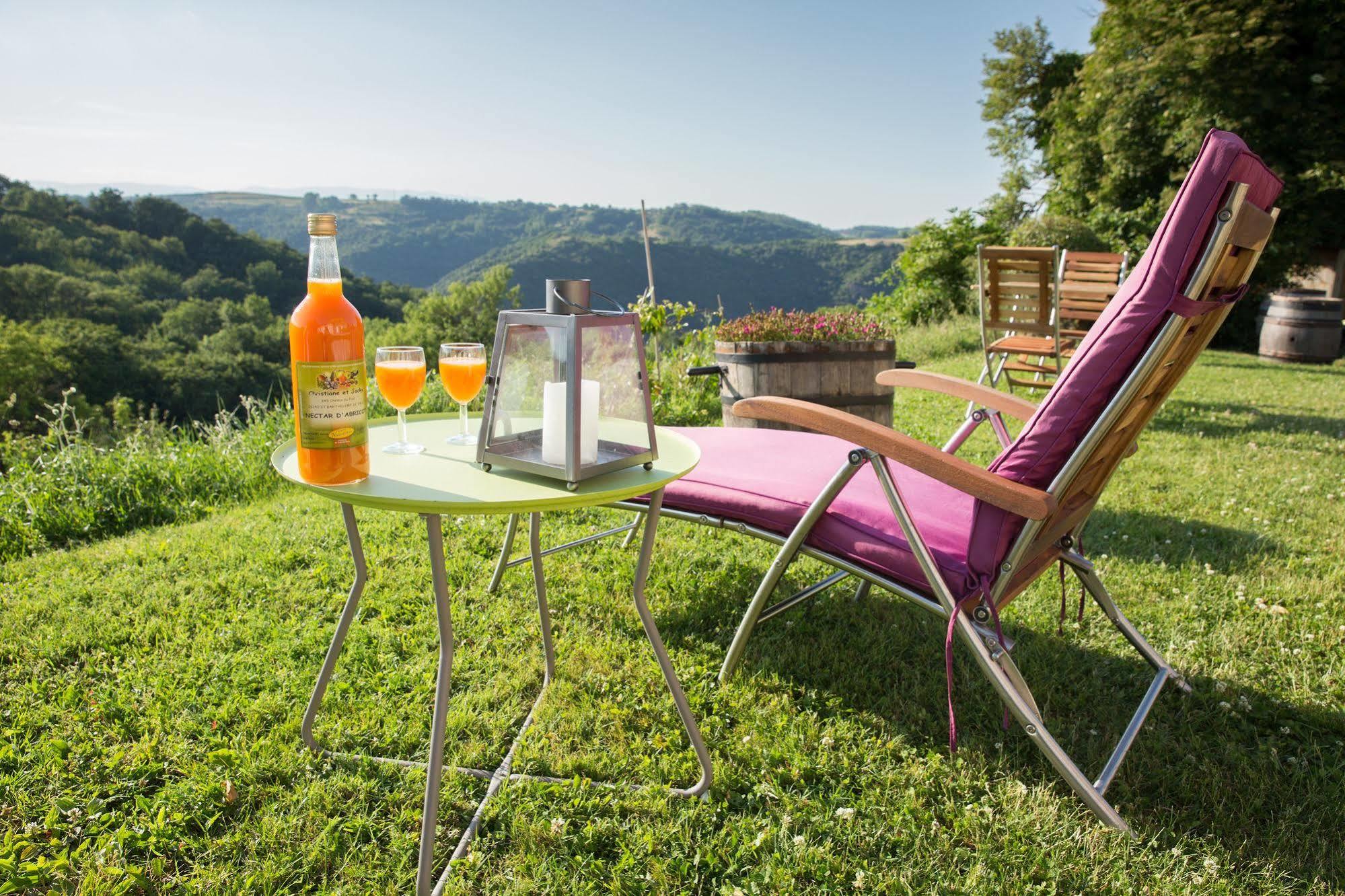 L'Echappee Tremoussante Bed and Breakfast Saint-Barthélemy-de-Vals Exteriör bild